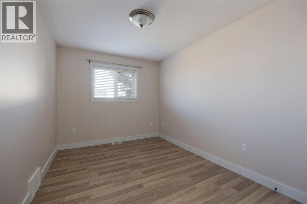 Photo 3 of 135 Peyton Way, Fort Mcmurray AB