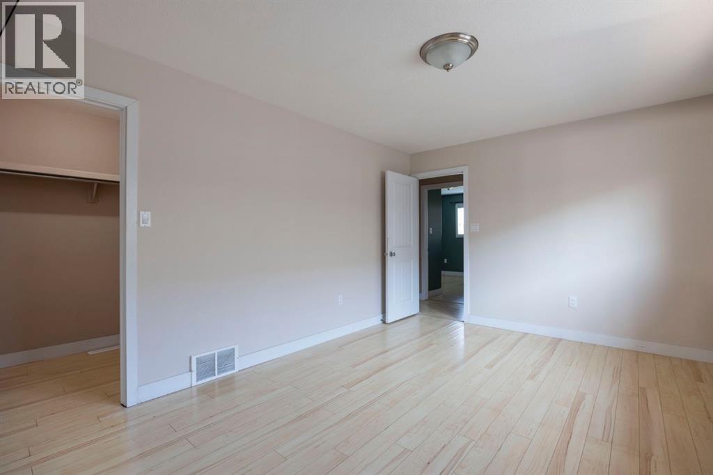 Photo 2 of 135 Peyton Way, Fort Mcmurray AB