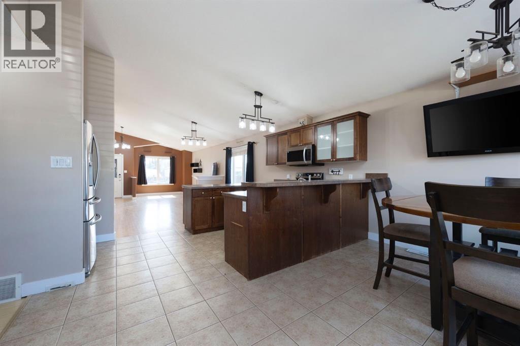 Photo 13 of 135 Peyton Way, Fort Mcmurray AB