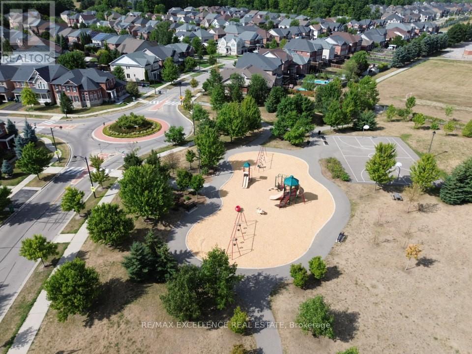 Photo 7 of 52 Atchison Drive, Caledon ON