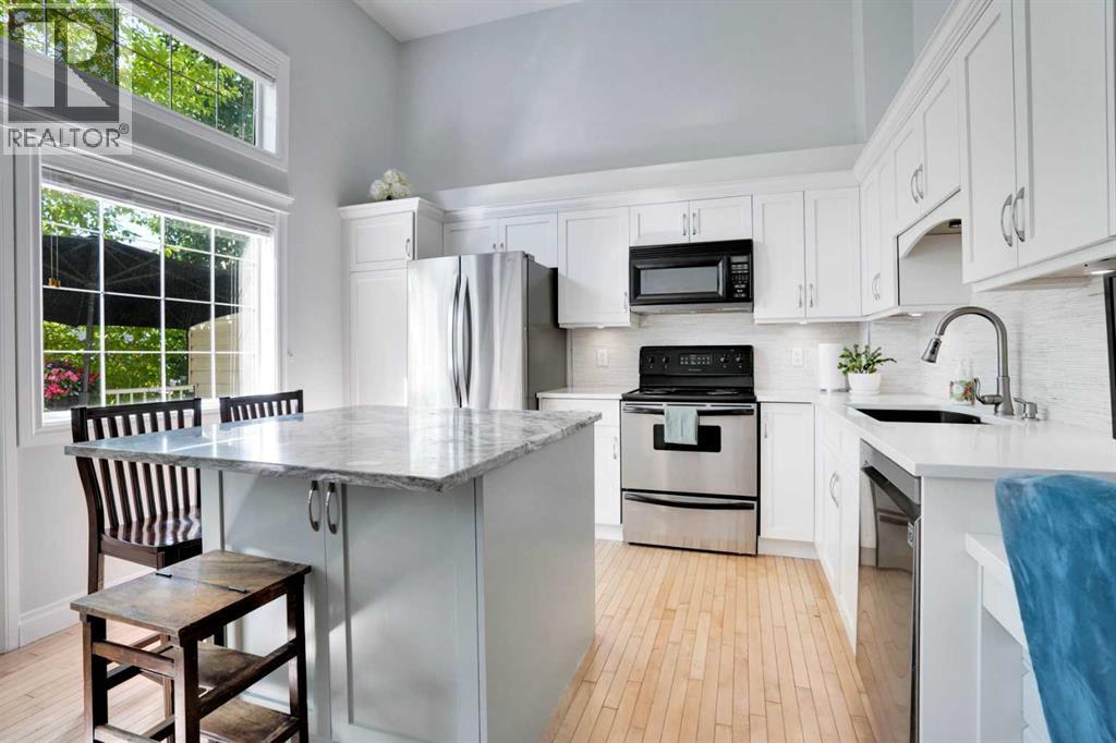 Photo 10 of 54 Cougar Ridge Mews Sw, Calgary AB