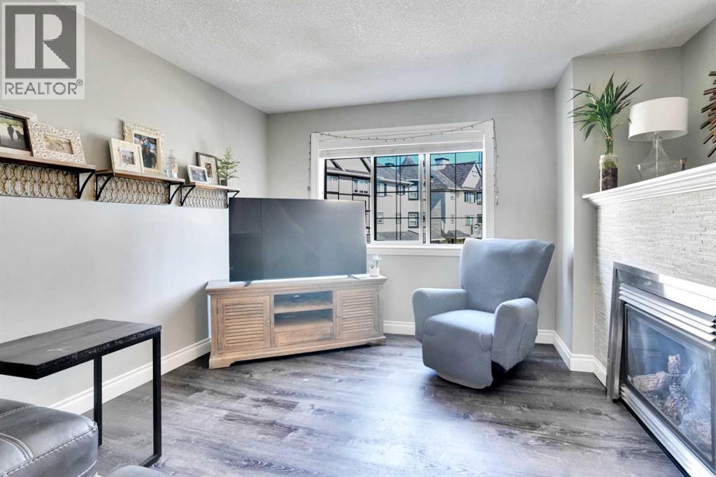 Photo 14 of 54 Cougar Ridge Mews Sw, Calgary AB