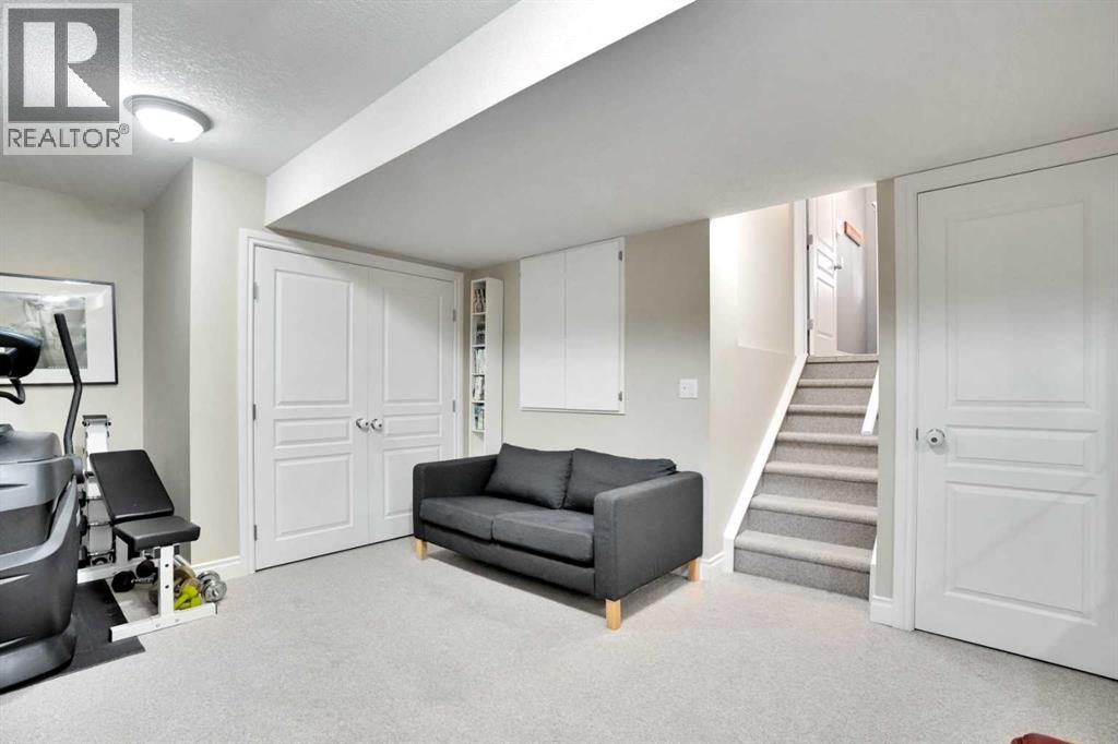 Photo 29 of 54 Cougar Ridge Mews Sw, Calgary AB