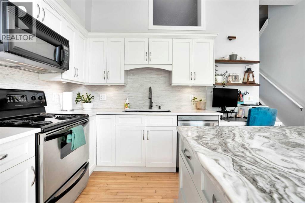 Photo 8 of 54 Cougar Ridge Mews Sw, Calgary AB