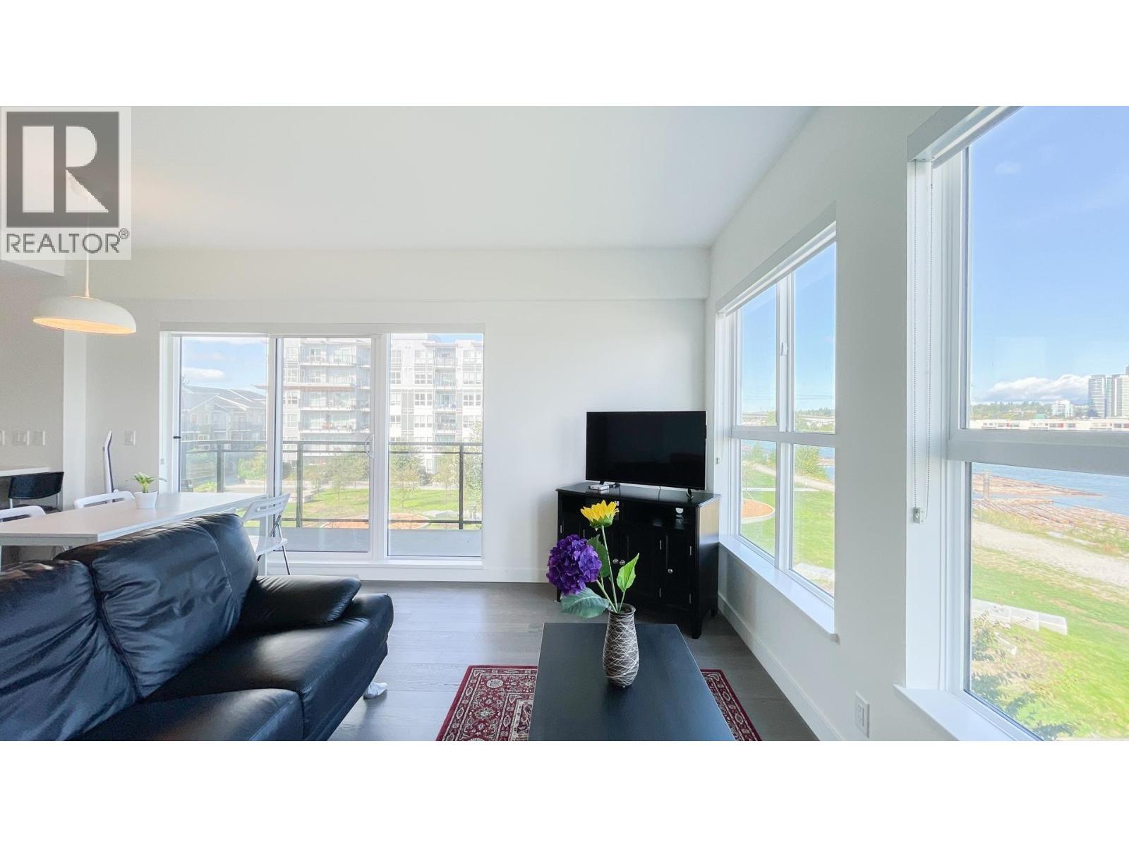 Photo 5 of 313 10177 River Drive, Richmond BC