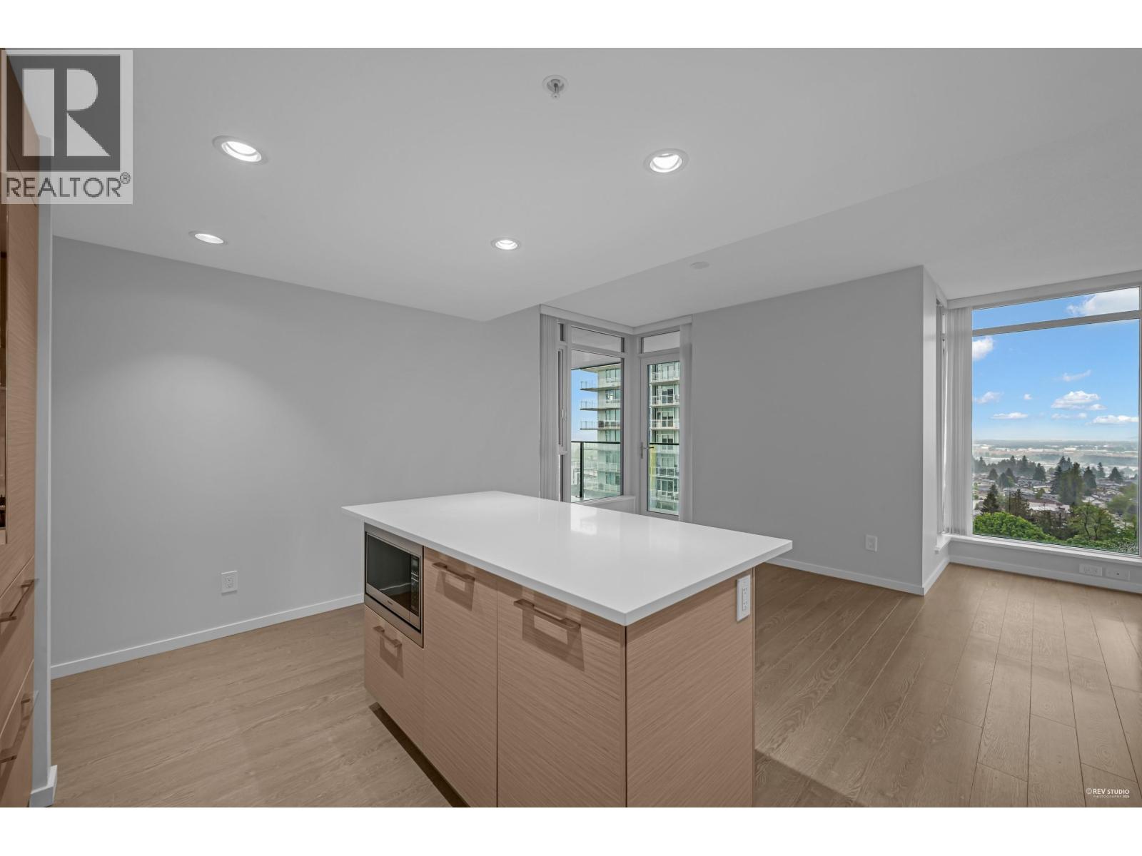 Photo 11 of 1601 6700 Dunblane Avenue, Burnaby BC