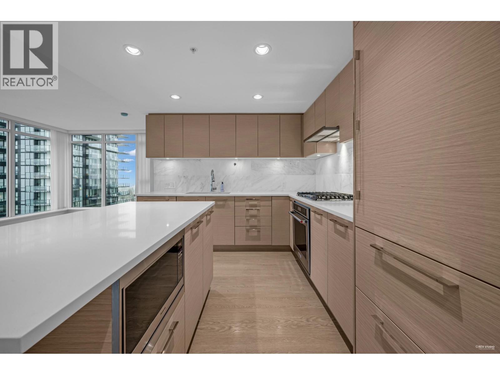 Photo 6 of 1601 6700 Dunblane Avenue, Burnaby BC