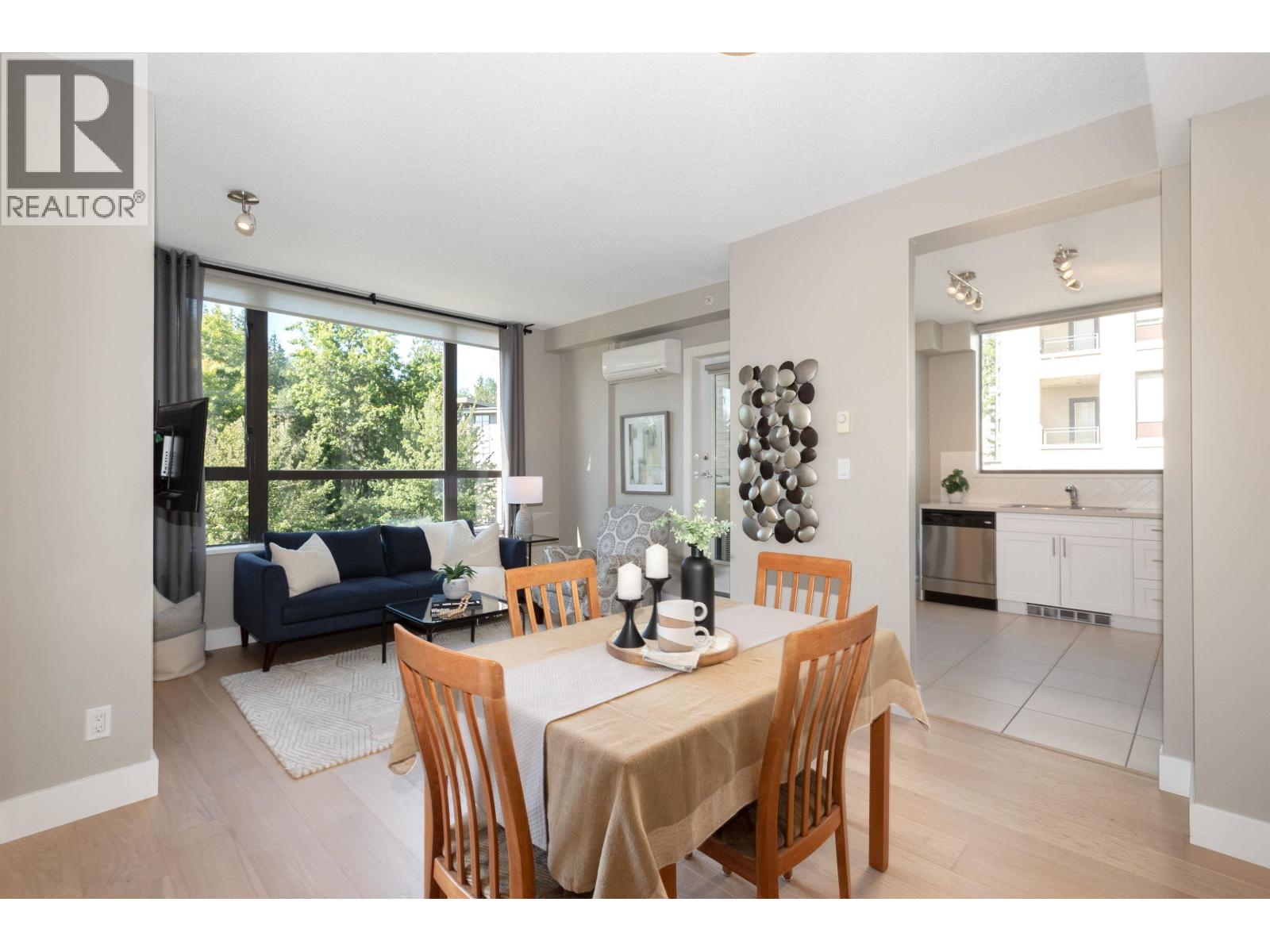 Photo 5 of 501 9370 University Crescent, Burnaby BC