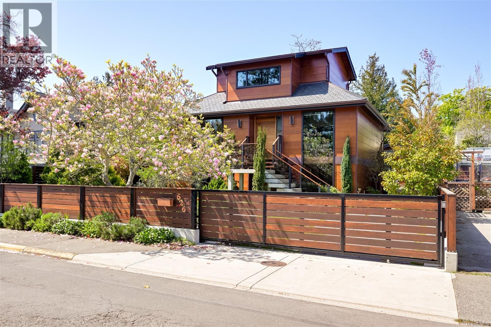 Photo 73 of 626 Monterey Ave, Oak Bay BC