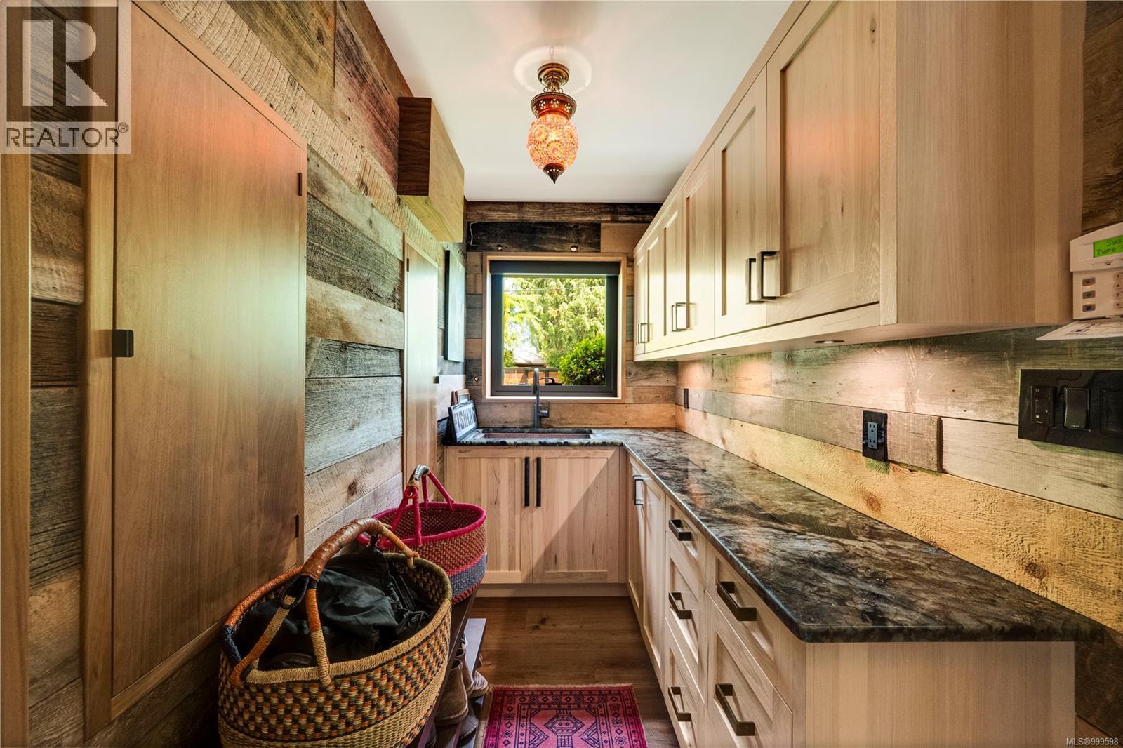 Photo 41 of 626 Monterey Ave, Oak Bay BC