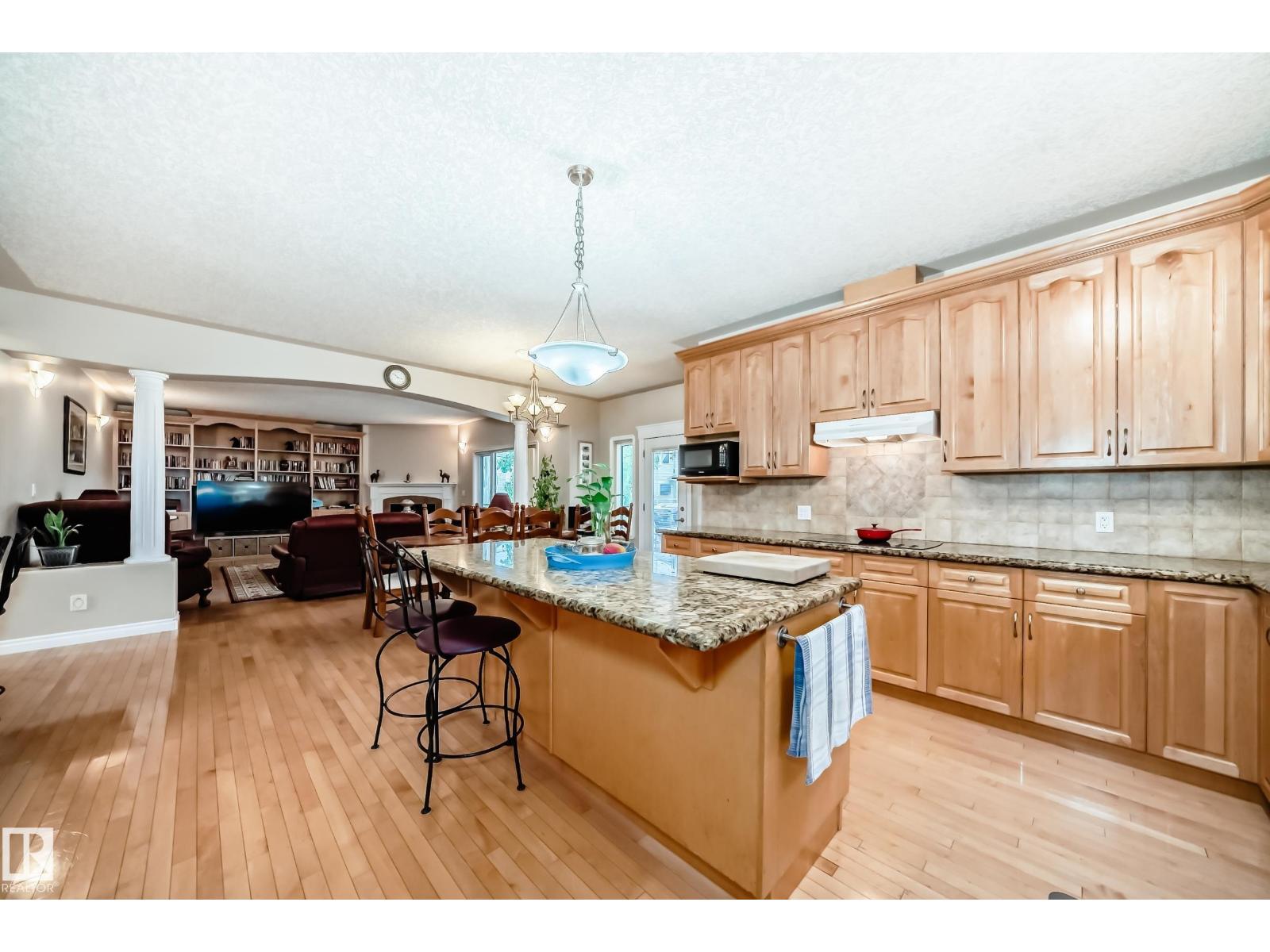Photo 10 of 1436 Bishop Pt Sw, Edmonton AB