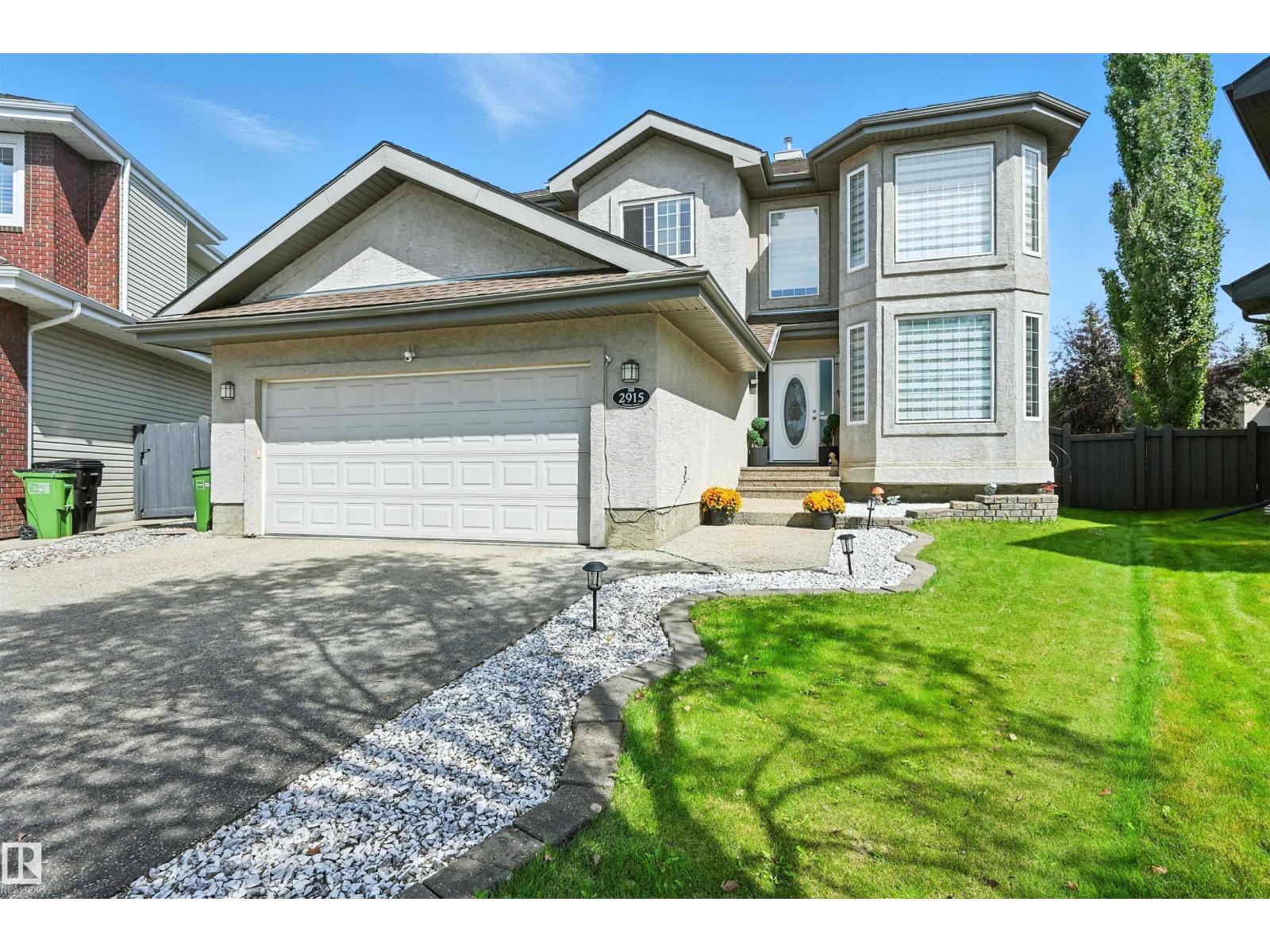 Photo 5 of 2915 Tredger Green Gr Nw, Edmonton AB
