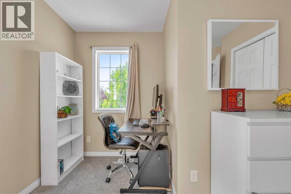 Photo 32 of 320 Evermeadow Road Sw, Calgary AB