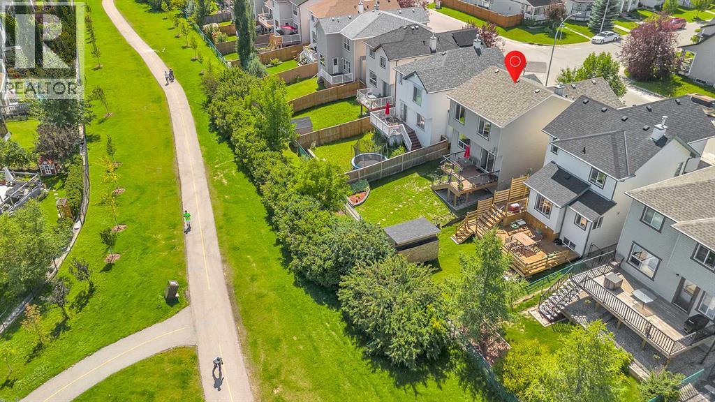 Photo 1 of 320 Evermeadow Road Sw, Calgary AB