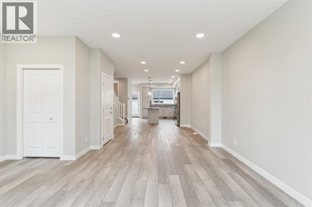 Photo 9 of 12 Alderwood Close Se, Calgary AB