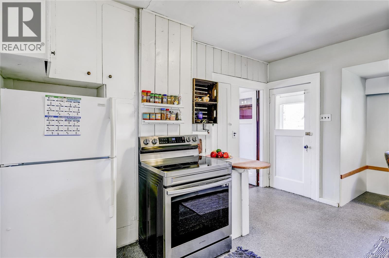 Photo 21 of 660 Third St, Nanaimo BC