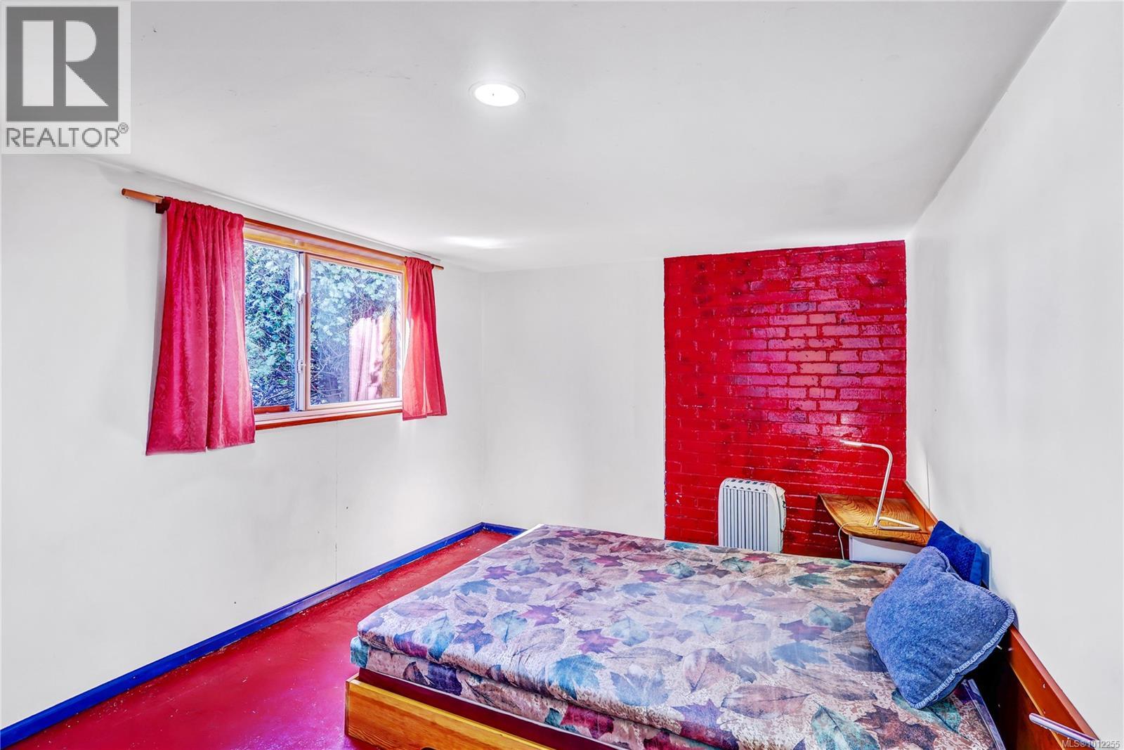 Photo 56 of 660 Third St, Nanaimo BC