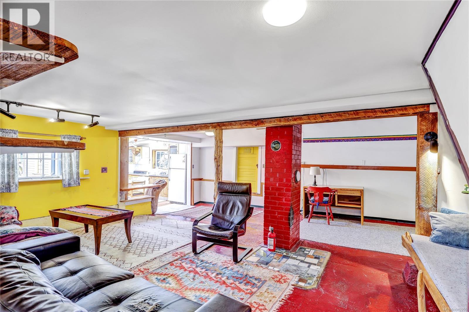 Photo 38 of 660 Third St, Nanaimo BC