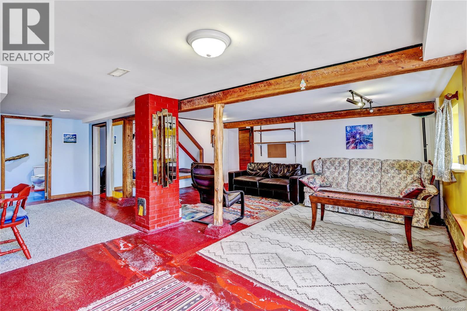 Photo 31 of 660 Third St, Nanaimo BC