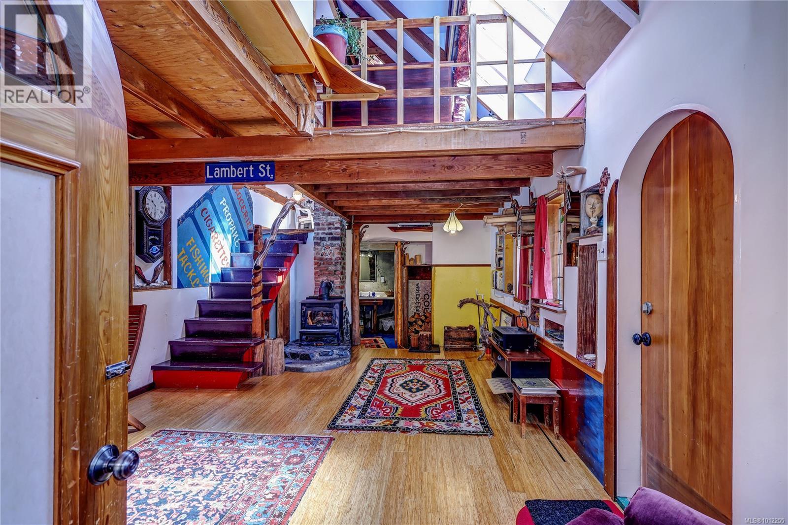 Photo 6 of 660 Third St, Nanaimo BC