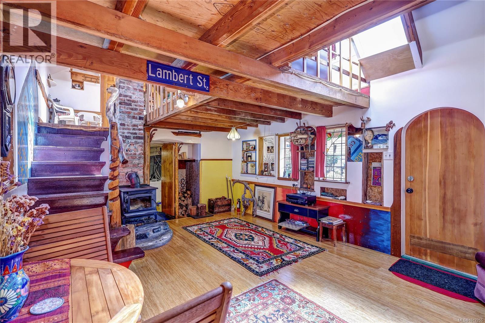 Photo 24 of 660 Third St, Nanaimo BC
