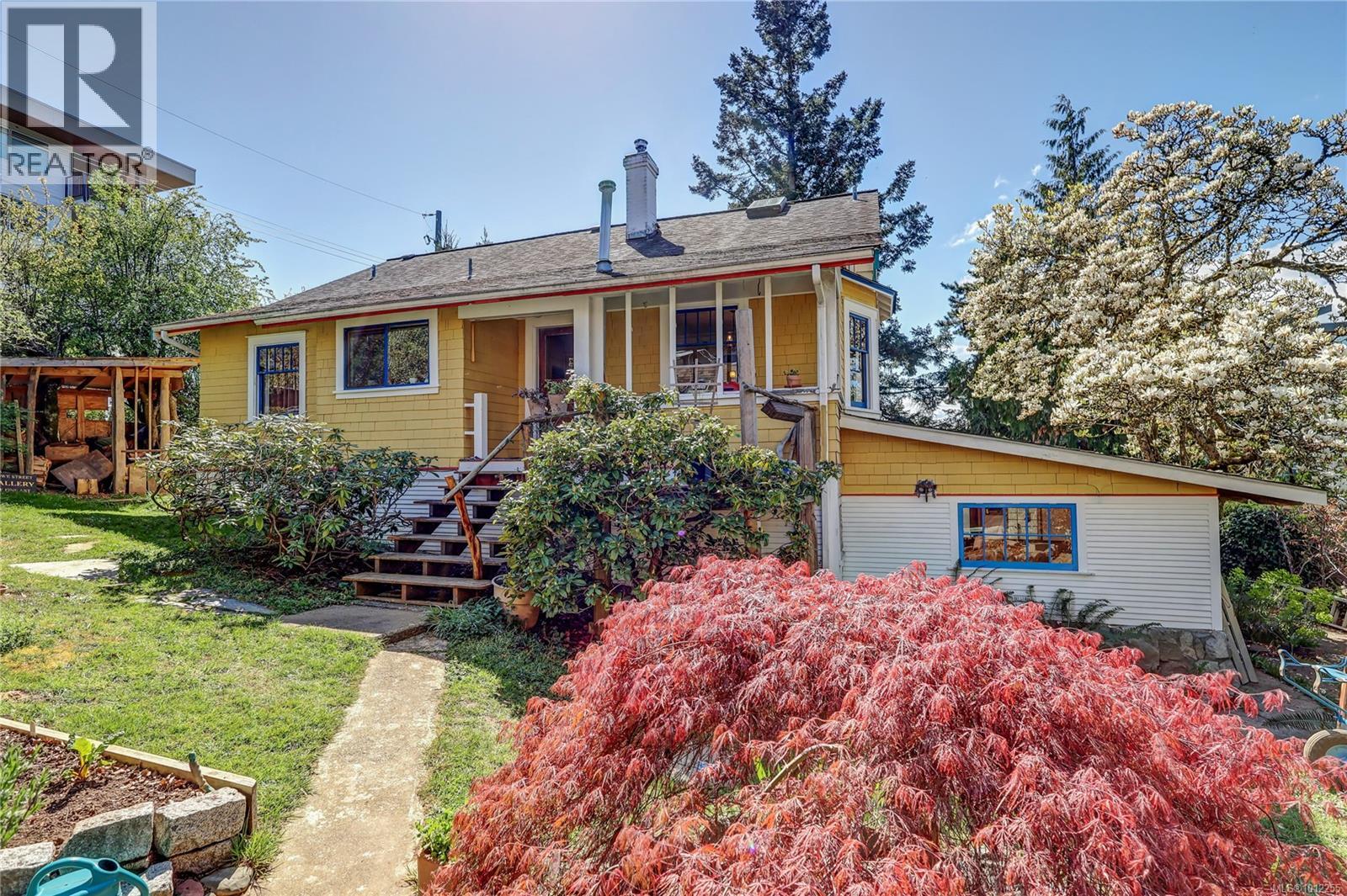 Photo 34 of 660 Third St, Nanaimo BC