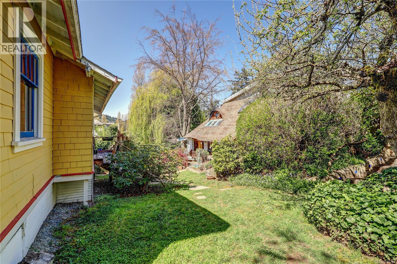 Photo 62 of 660 Third St, Nanaimo BC