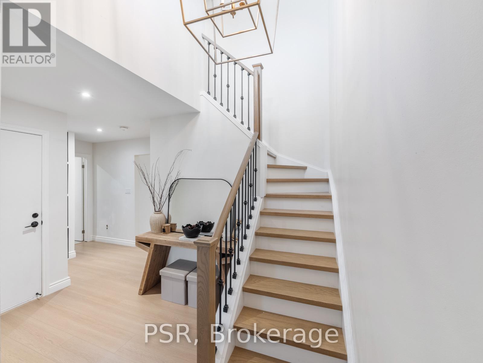 Photo 2 of 59 3510 South Millway, Mississauga ON