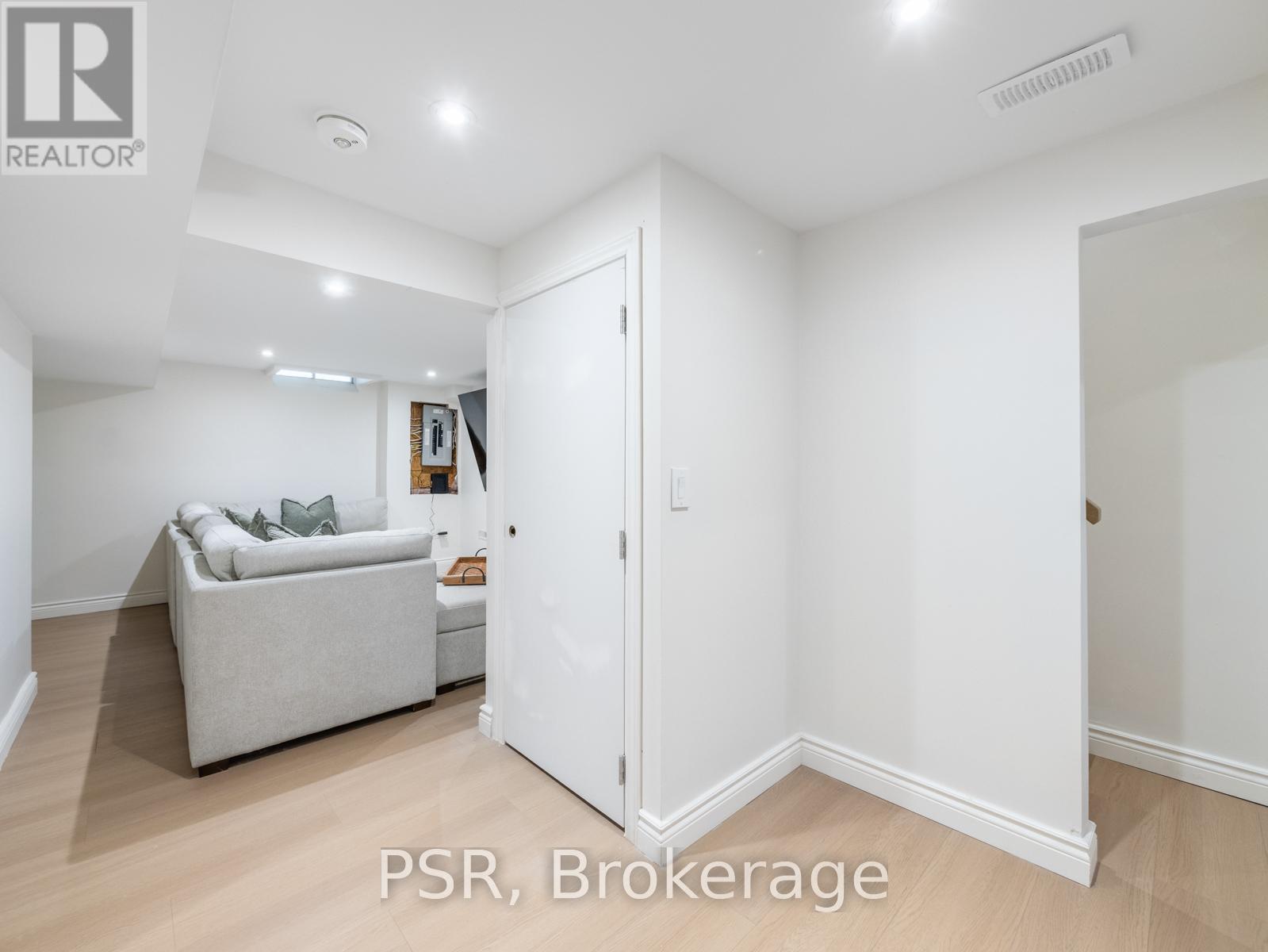 Photo 31 of 59 3510 South Millway, Mississauga ON