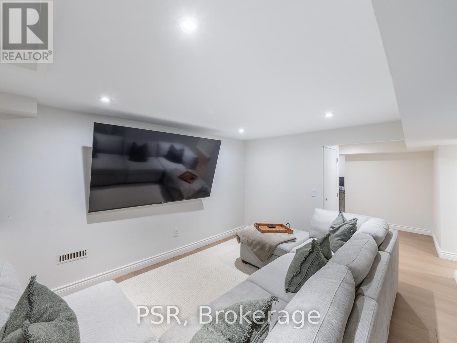 Photo 32 of 59 3510 South Millway, Mississauga ON
