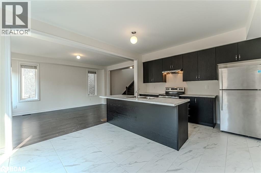 Photo 2 of 152 Nottingham Road, Barrie ON