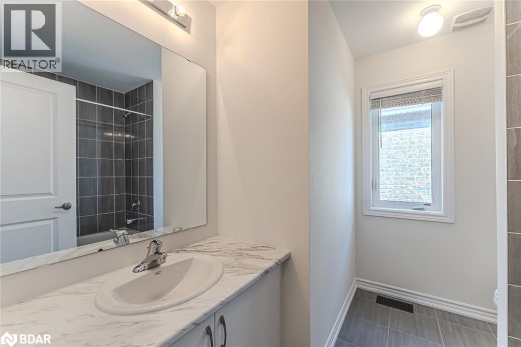 Photo 13 of 152 Nottingham Road, Barrie ON