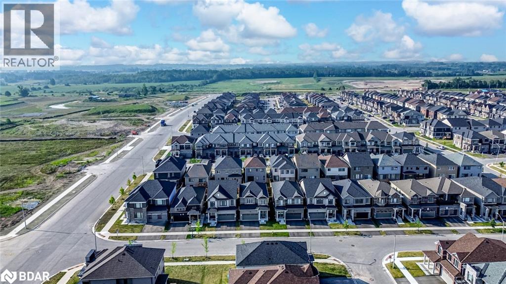 Photo 14 of 152 Nottingham Road, Barrie ON
