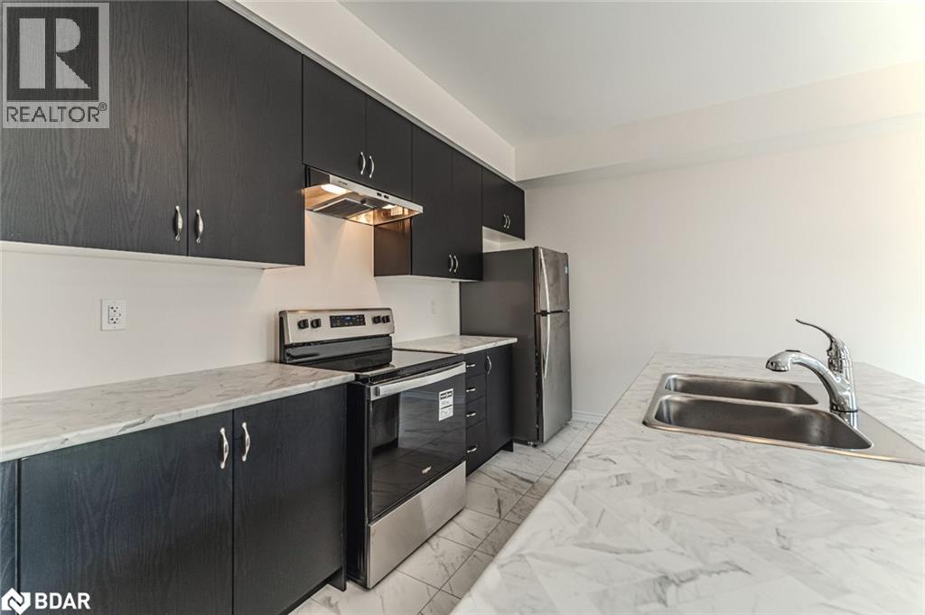 Photo 10 of 152 Nottingham Road, Barrie ON