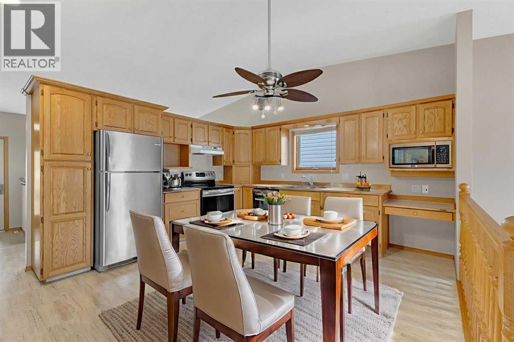 Photo 6 of 76 Kirby Street, Red Deer AB