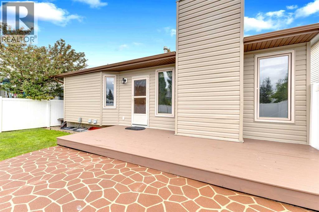 Photo 34 of 76 Kirby Street, Red Deer AB