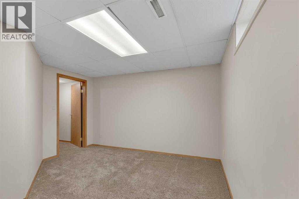 Photo 31 of 76 Kirby Street, Red Deer AB