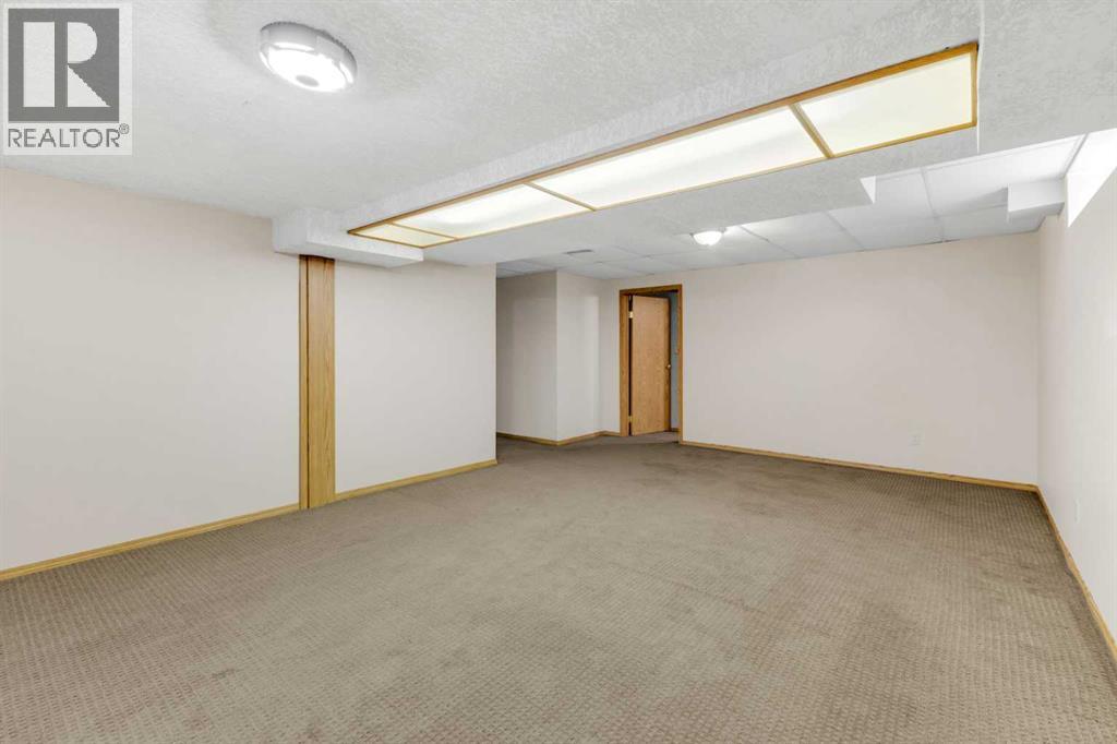 Photo 23 of 76 Kirby Street, Red Deer AB