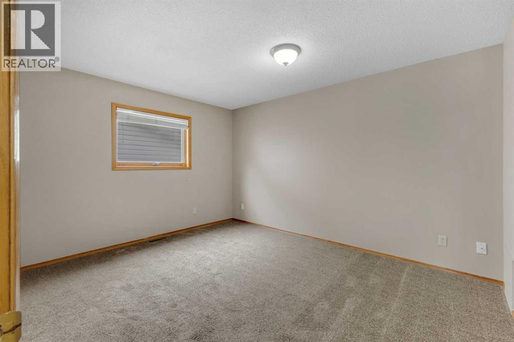 Photo 40 of 76 Kirby Street, Red Deer AB