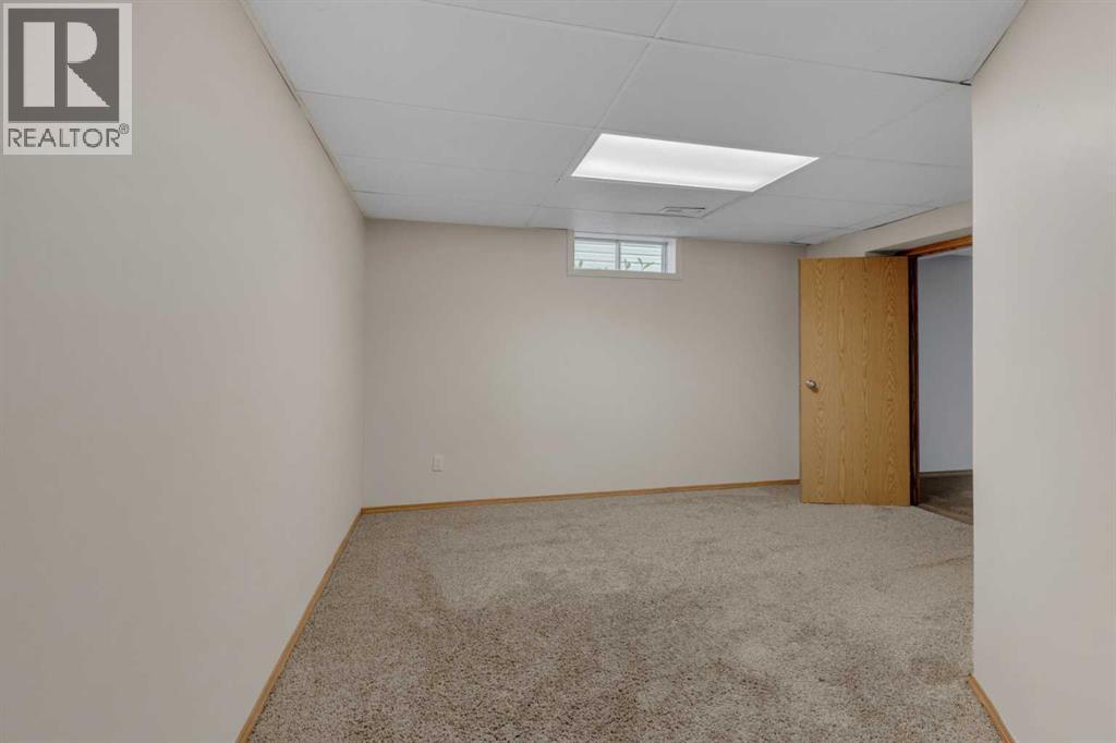 Photo 30 of 76 Kirby Street, Red Deer AB