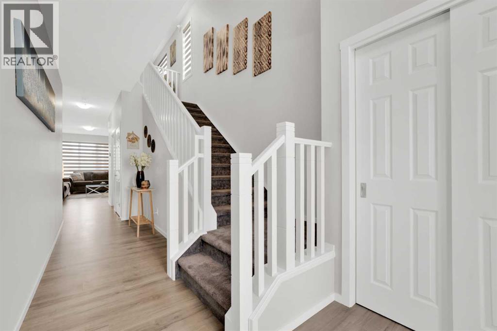 Photo 24 of 14 Yorkstone Manor Sw, Calgary AB