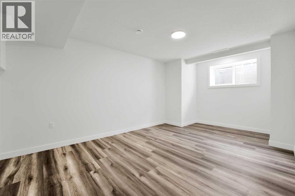 Photo 23 of 14 Yorkstone Manor Sw, Calgary AB