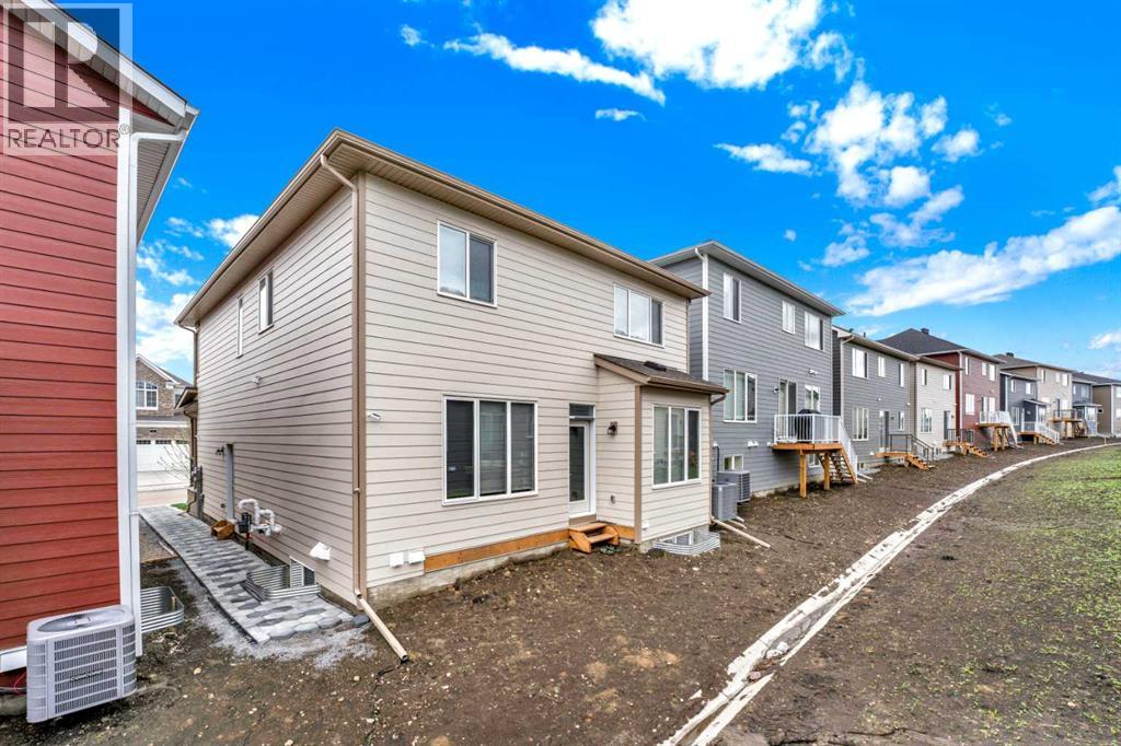 Photo 27 of 14 Yorkstone Manor Sw, Calgary AB