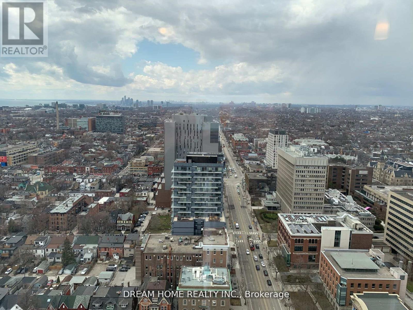 Photo 7 of 3007 203 College Street, Toronto ON