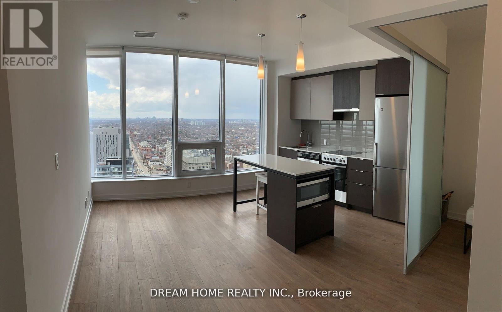Photo 6 of 3007 203 College Street, Toronto ON