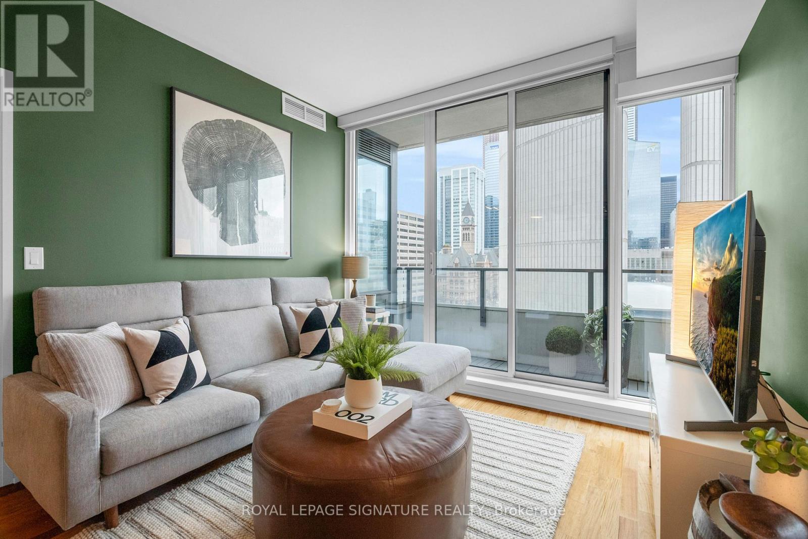 Photo 6 of 1208 111 Elizabeth Street, Toronto ON