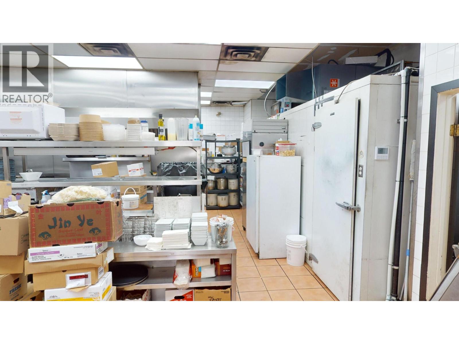  906 11TH Avenue, Golden