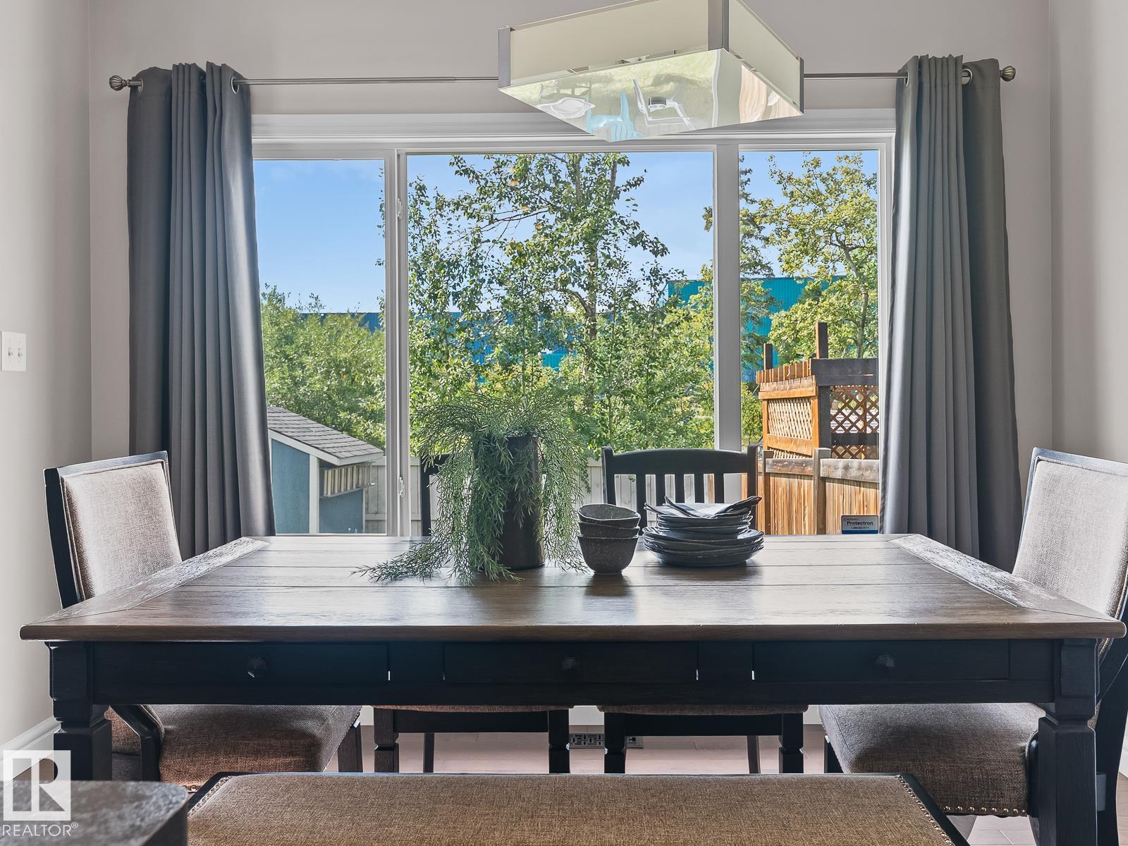 Photo 8 of 57 Meadowland Cr, Spruce Grove AB