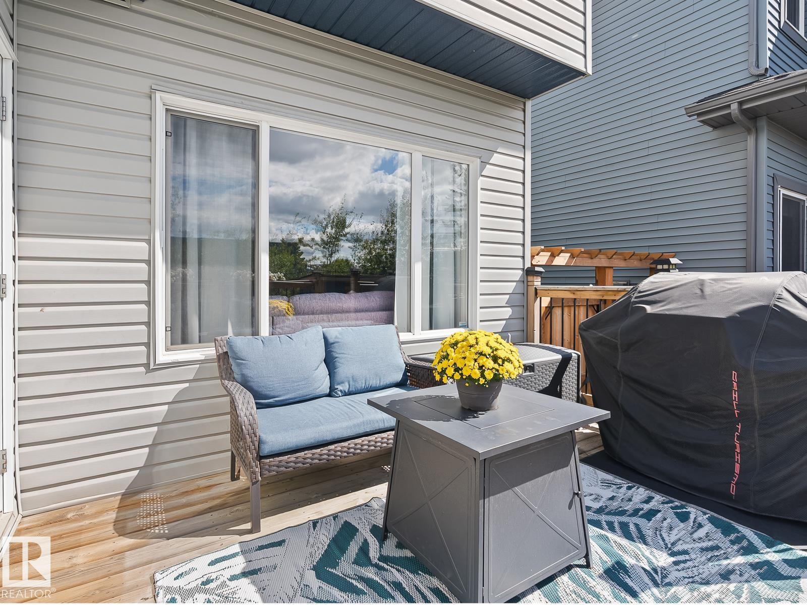 Photo 10 of 57 Meadowland Cr, Spruce Grove AB