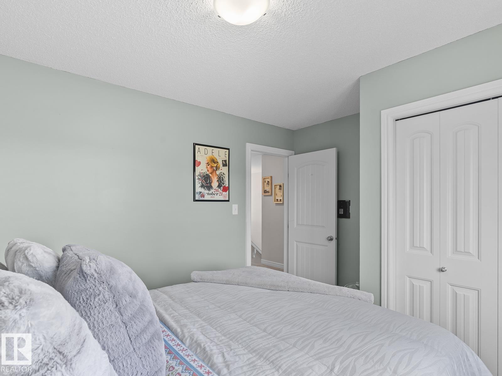 Photo 18 of 57 Meadowland Cr, Spruce Grove AB